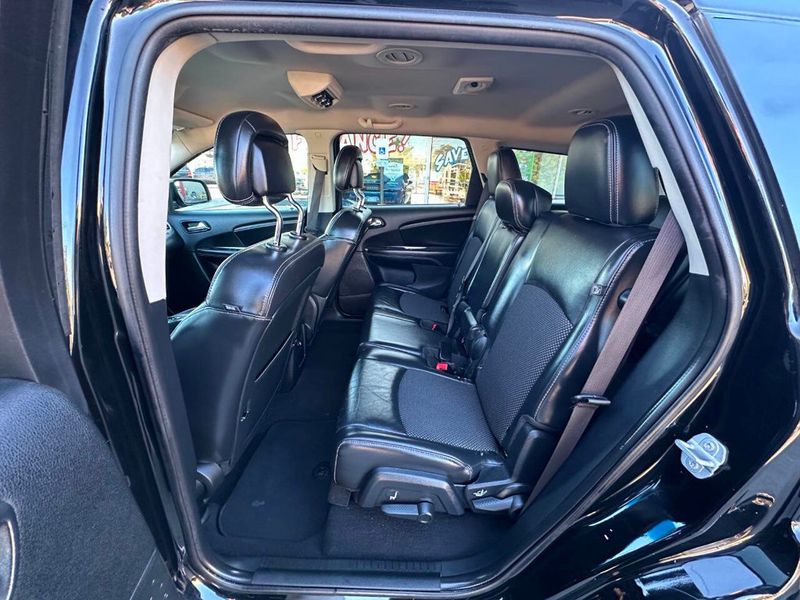 2017 Dodge Journey Crossroad 4dr SUV - 22912819 - 22