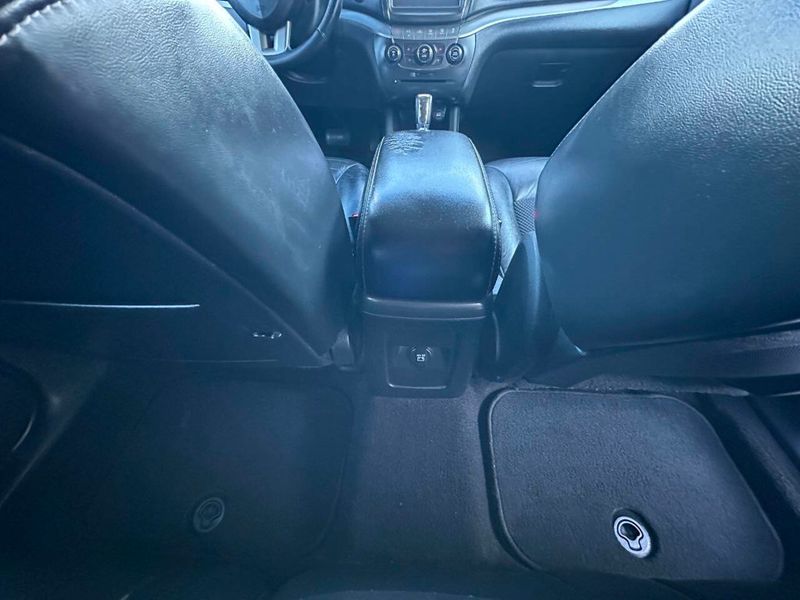 2017 Dodge Journey Crossroad 4dr SUV - 22912819 - 29