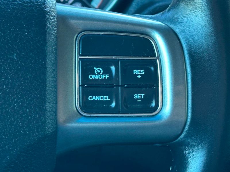 2017 Dodge Journey Crossroad 4dr SUV - 22912819 - 38