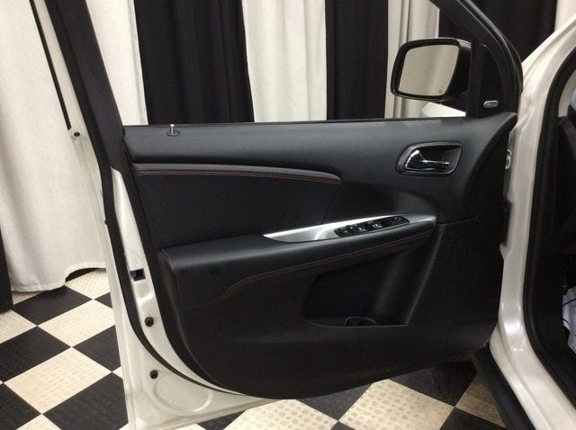 2017 Dodge Journey GT AWD - 22847356 - 6