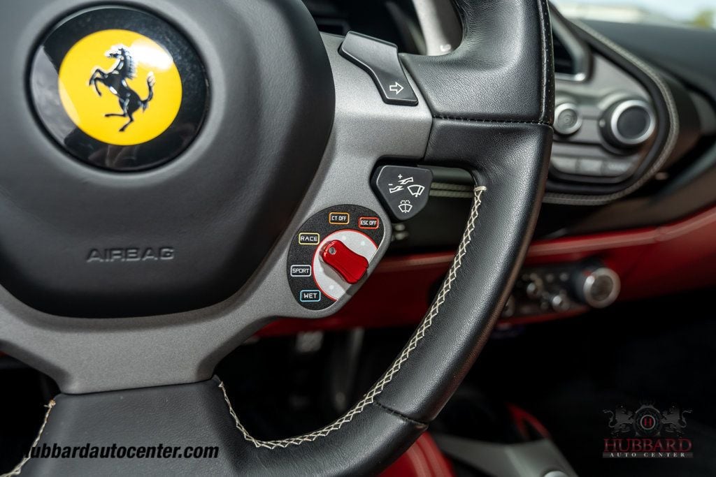 2017 Ferrari 488 GTB Coupe - 23060411 - 23