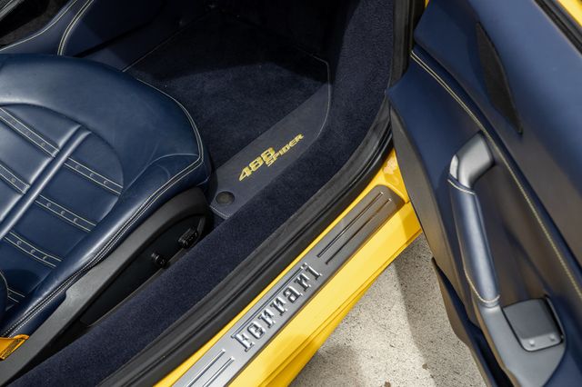 2017 Ferrari 488 Spider Convertible - 23007244 - 25