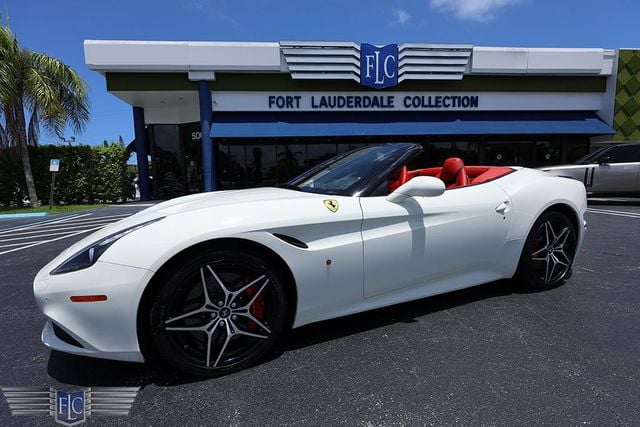 【未開封】Ferrari California T Ferrari California T - Walkaround - YouTube