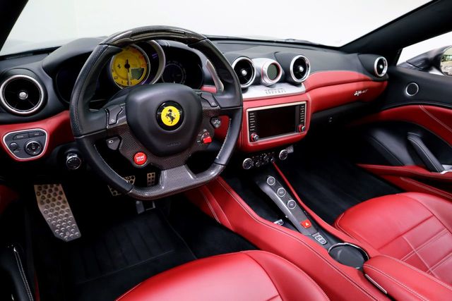 2017 Ferrari CALIFORNIA T * ONLY 7,275 MILES...Stunning Color Combo!! - 21534607 - 26