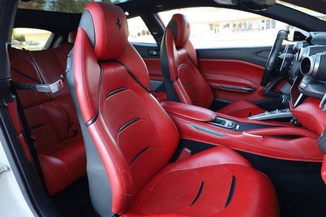 2017 Ferrari GTC4Lusso Base - 23045920 - 23