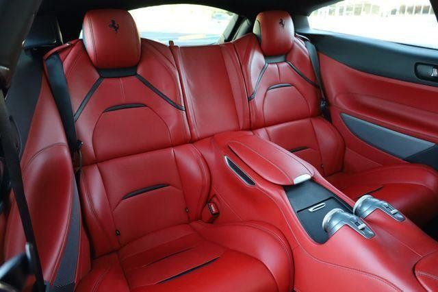 2017 Ferrari GTC4Lusso Base - 23045920 - 25