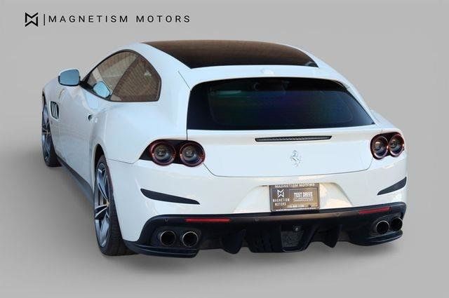 2017 Ferrari GTC4Lusso Base - 23045920 - 7