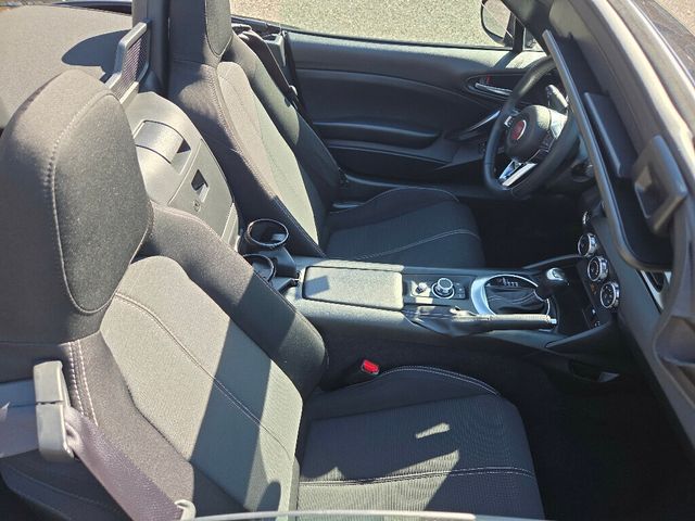 2017 FIAT 124 Spider Classica Convertible - 23001793 - 17