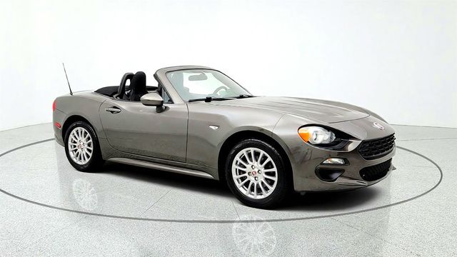 2017 FIAT 124 Spider Classica Convertible w/ Technology Pkg - 23079554 - 2
