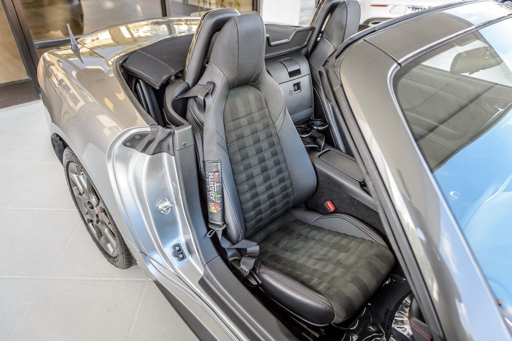 2017 FIAT 124 Spider FIAT SPIDER ABARTH CONVERTIBLE - GRAY ON BLACK - AUTOMATIC  - 23005815 - 25