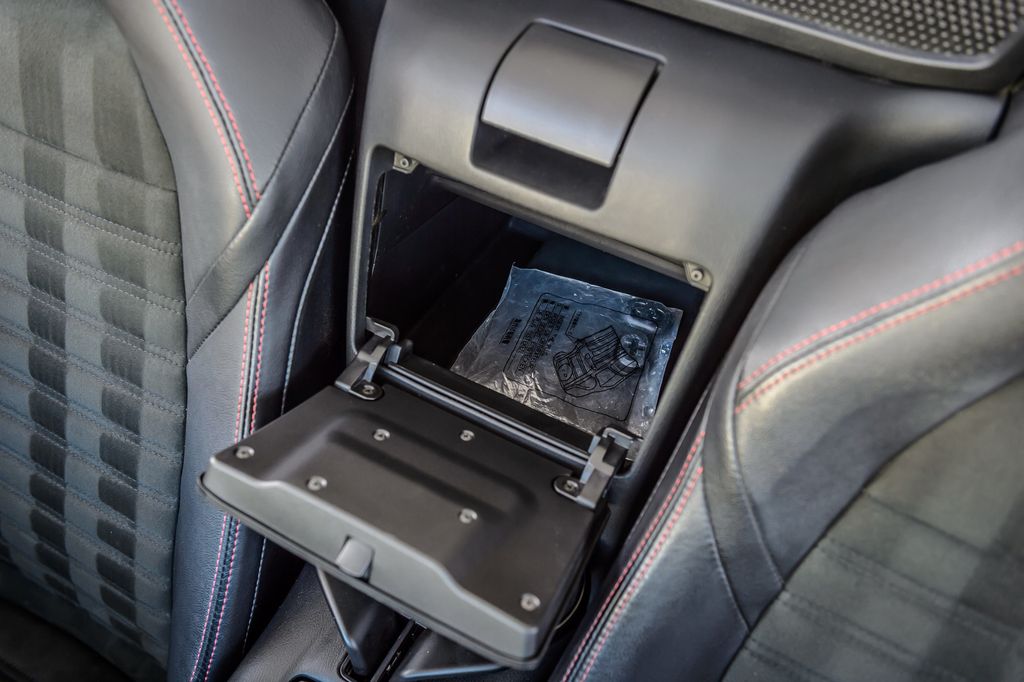 2017 FIAT 124 Spider FIAT SPIDER ABARTH CONVERTIBLE - GRAY ON BLACK - AUTOMATIC  - 23005815 - 38