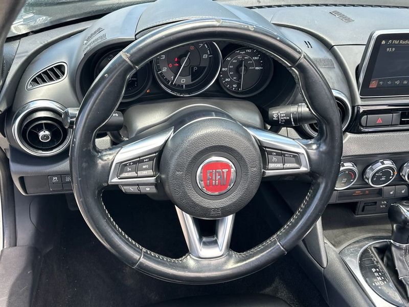 2017 FIAT 124 Spider Lusso Convertible - 23054485 - 16