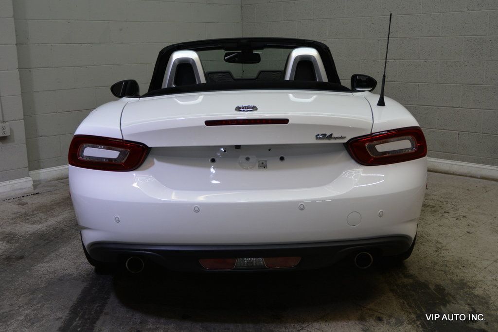 2017 FIAT 124 Spider Lusso Convertible - 22977738 - 11
