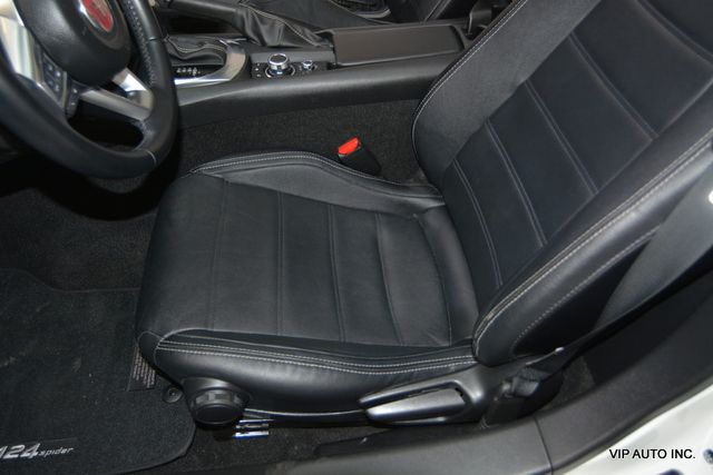 2017 FIAT 124 Spider Lusso Convertible - 22977738 - 20