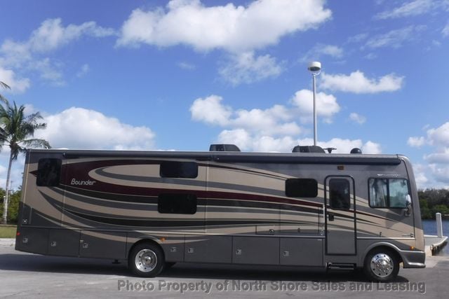 2017 Fleetwood Bounder 36H 2017 FLEETWOOD BOUNDER 36H - 22739752 - 43