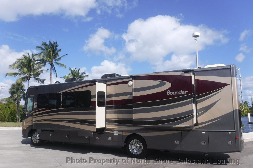 2017 Fleetwood Bounder 36H 2017 FLEETWOOD BOUNDER 36H - 22739752 - 4