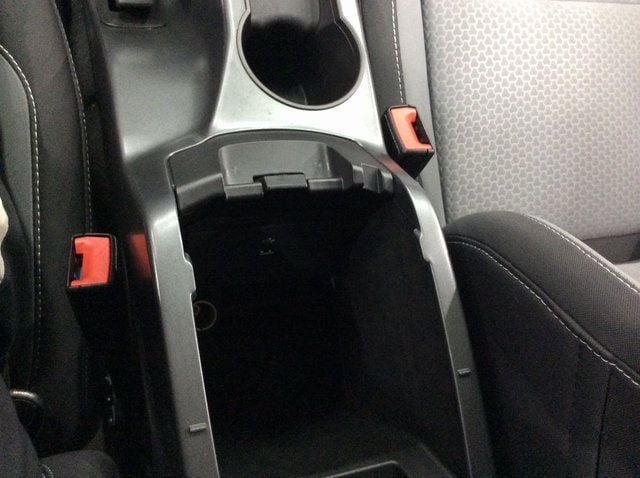 2017 Ford C-Max SE Hybrid photo 17