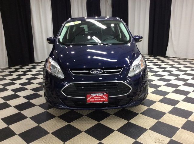 2017 Ford C-Max SE Hybrid photo 2