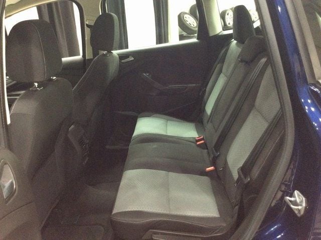 2017 Ford C-Max SE Hybrid photo 18