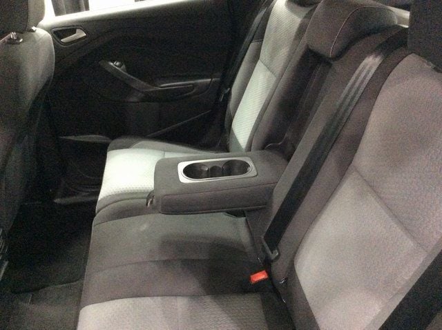 2017 Ford C-Max SE Hybrid photo 19