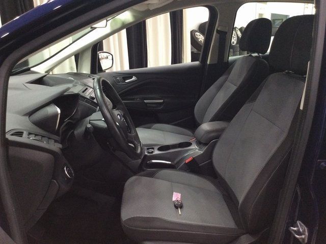 2017 Ford C-Max SE Hybrid photo 8