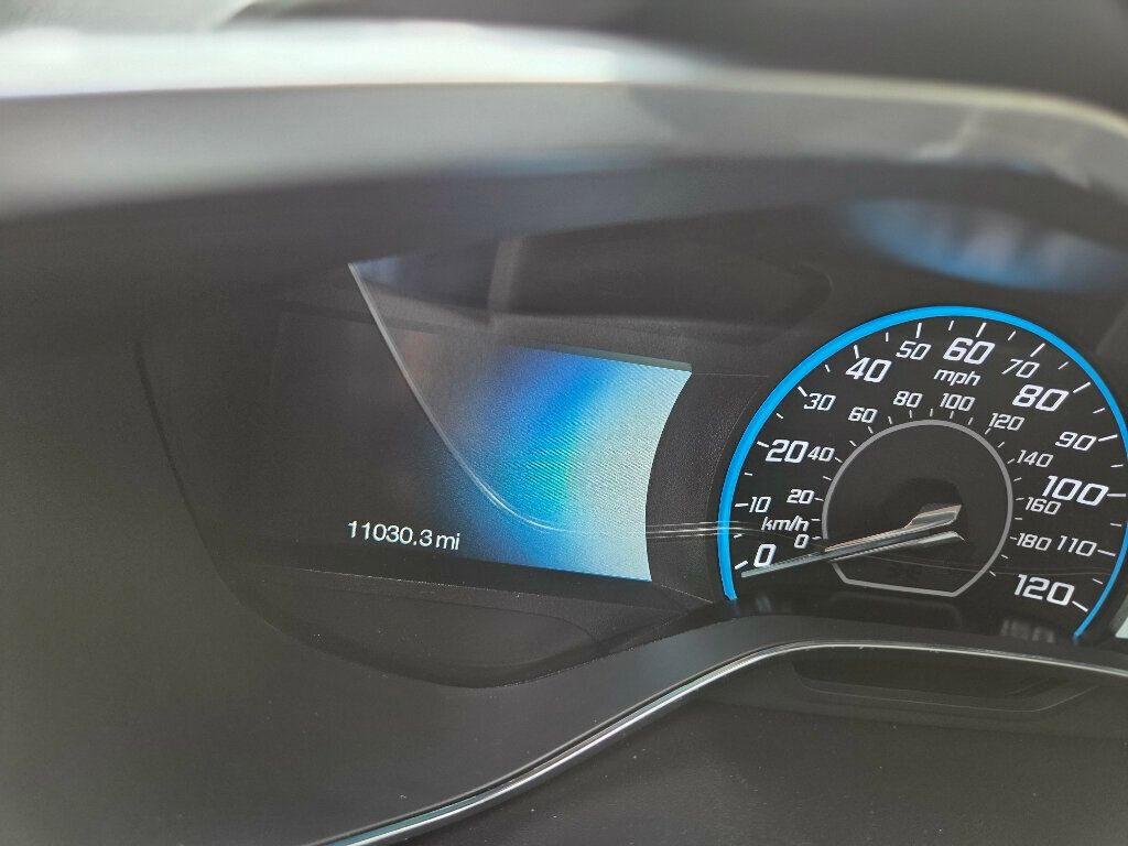 2017 Ford C-Max SE Hybrid photo 19