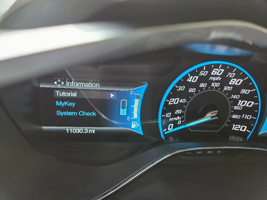 2017 Ford C-Max SE Hybrid photo 20
