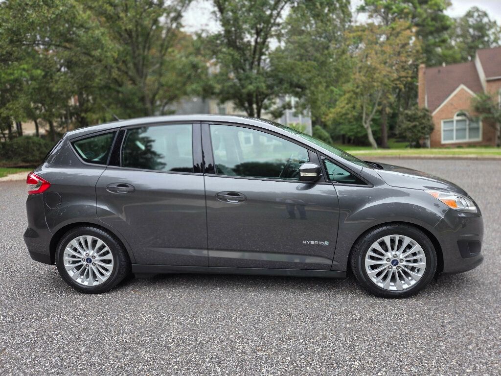 2017 Ford C-Max SE Hybrid photo 5