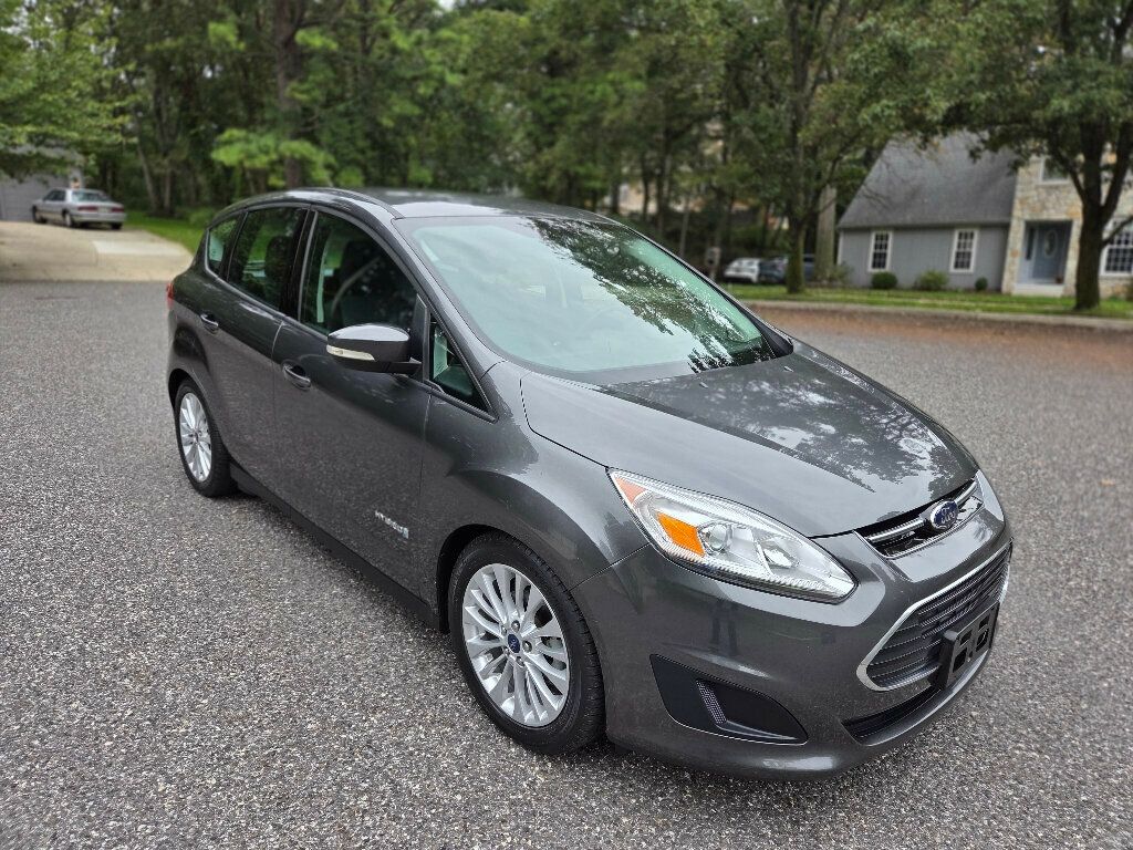2017 Ford C-Max SE Hybrid photo 6