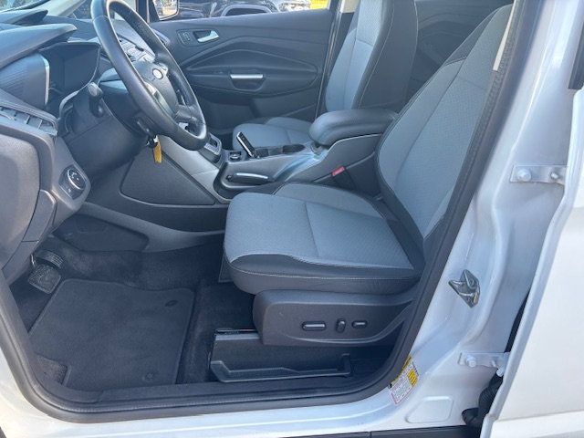 2017 Ford C-Max Hybrid SE FWD - 22920551 - 10