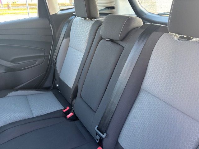 2017 Ford C-Max Hybrid SE FWD - 22920551 - 12