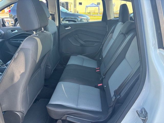 2017 Ford C-Max Hybrid SE FWD - 22920551 - 6