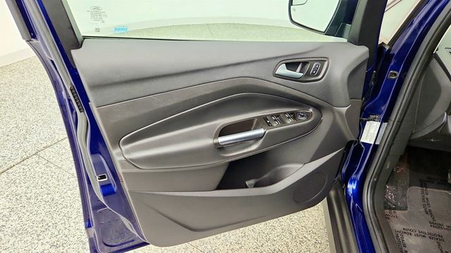 2017 Ford C-Max Hybrid SE FWD - 23026184 - 9