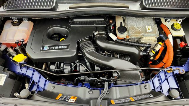 2017 Ford C-Max Hybrid SE FWD - 23026184 - 24