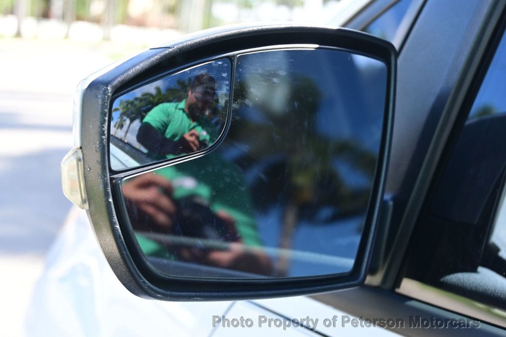 2017 Ford C-Max Hybrid SE FWD - 22949237 - 16