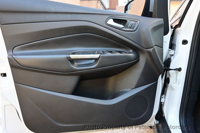 2017 Ford C-Max Hybrid SE FWD - 22949237 - 17