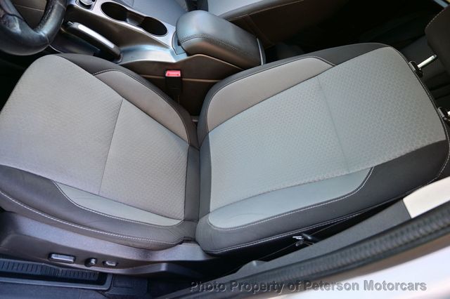 2017 Ford C-Max Hybrid SE FWD - 22949237 - 18