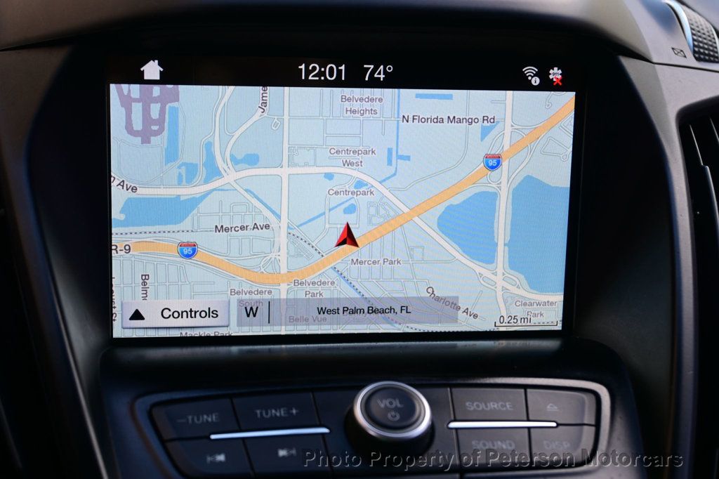 2017 Ford C-Max Hybrid SE FWD - 22949237 - 26