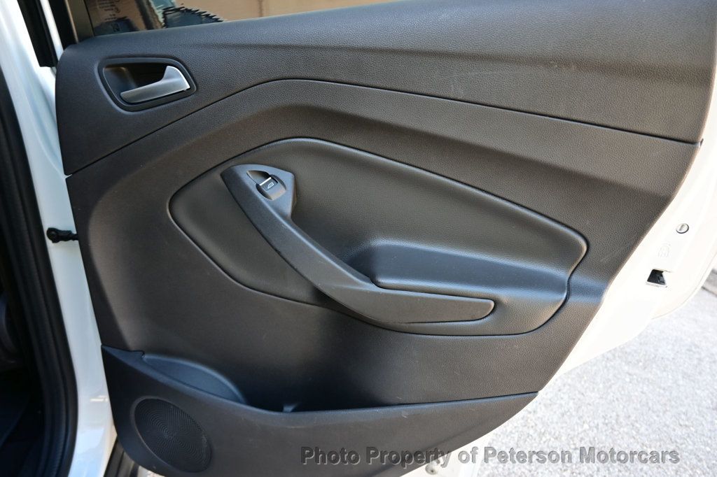 2017 Ford C-Max Hybrid SE FWD - 22949237 - 36