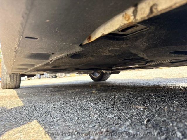 2017 Ford C-Max Hybrid Titanium FWD - 23005891 - 18