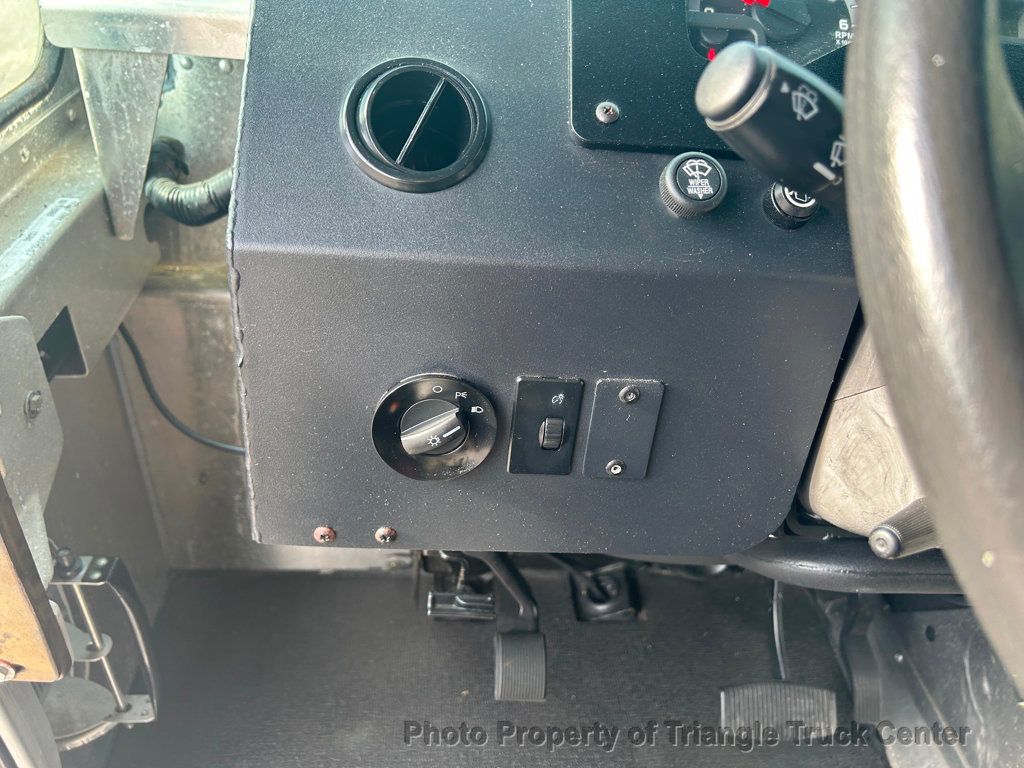 2017 Ford E350HD STEP VAN JUST 2k MILES! SUPER NICE UNIT! EXTREMELY LOW MILES! - 22941433 - 17