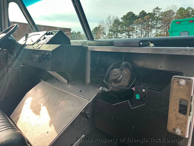 2017 Ford E350HD STEP VAN JUST 2k MILES! SUPER NICE UNIT! EXTREMELY LOW MILES! - 22941433 - 30