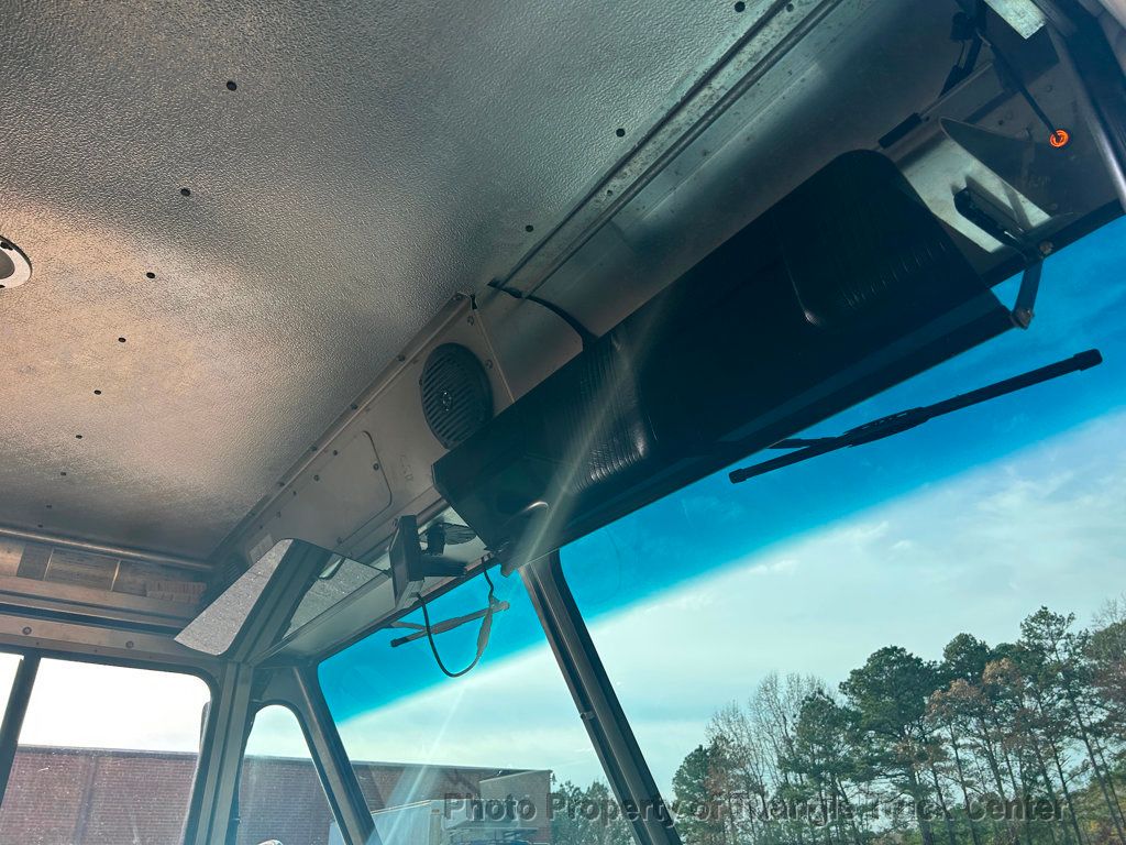 2017 Ford E350HD STEP VAN JUST 2k MILES! SUPER NICE UNIT! EXTREMELY LOW MILES! - 22941433 - 31