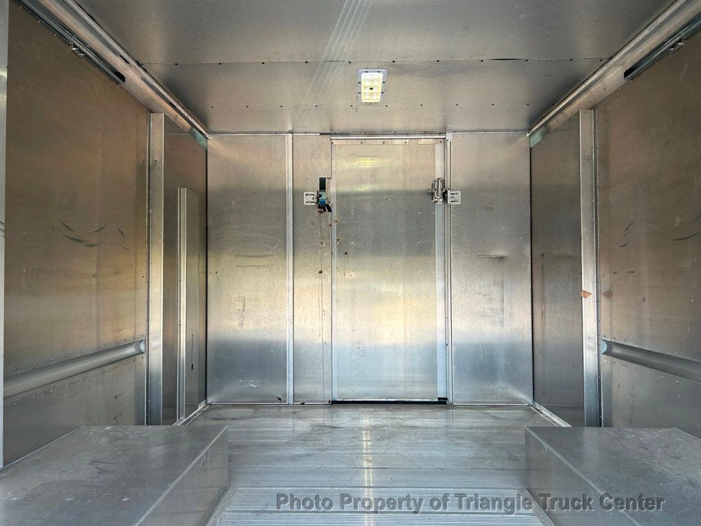 2017 Ford E350HD STEP VAN JUST 2k MILES! SUPER NICE UNIT! EXTREMELY LOW MILES! - 22941433 - 32