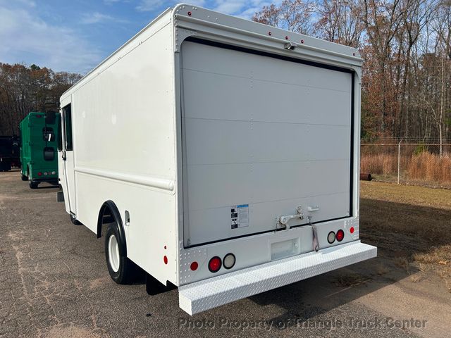 2017 Ford E350HD STEP VAN JUST 2k MILES! SUPER NICE UNIT! EXTREMELY LOW MILES! - 22941433 - 4