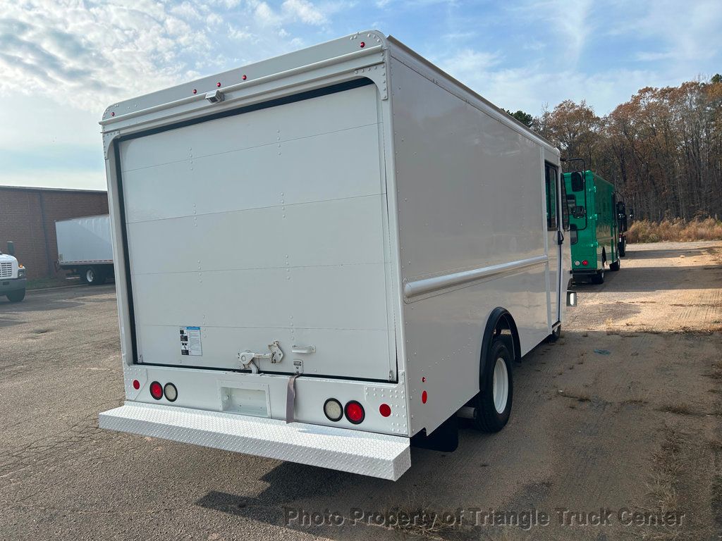 2017 Ford E350HD STEP VAN JUST 2k MILES! SUPER NICE UNIT! EXTREMELY LOW MILES! - 22941433 - 5