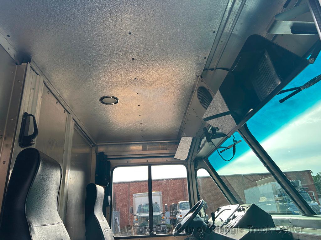 2017 Ford E350HD STEP VAN JUST 2k MILES! SUPER NICE UNIT! EXTREMELY LOW MILES! - 22941433 - 66