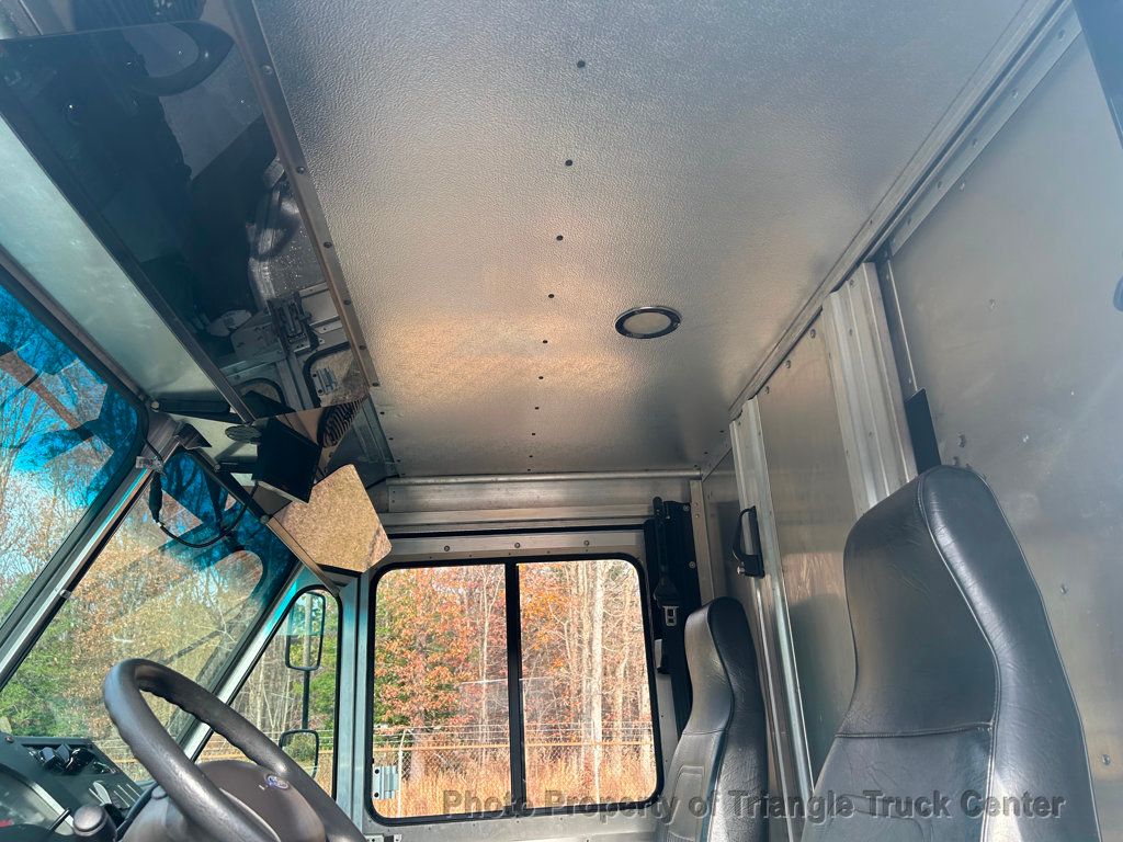 2017 Ford E350HD STEP VAN JUST 2k MILES! SUPER NICE UNIT! EXTREMELY LOW MILES! - 22941433 - 7