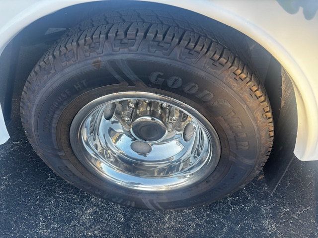 2017 Ford E450 SHUTTLE BUS E-450  BUS - 22978791 - 13