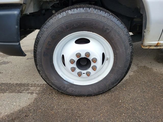 2017 Ford E450 Super Duty Cutaway Cutaway Van 2D - 22909280 - 9